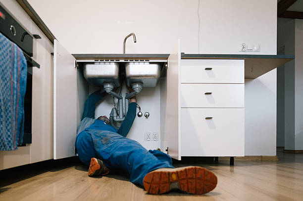 Professional Plumbing technician working in Markleeville, CA